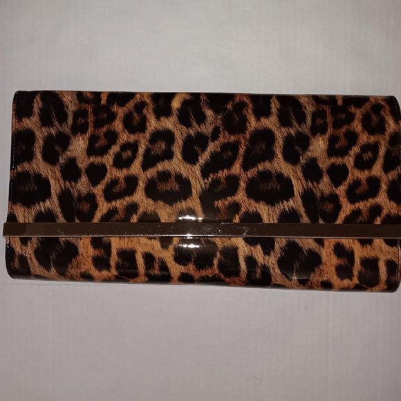 WOMEN'S LEOPARD PRINT CLUTCH PURSE - Picture 2 of 10